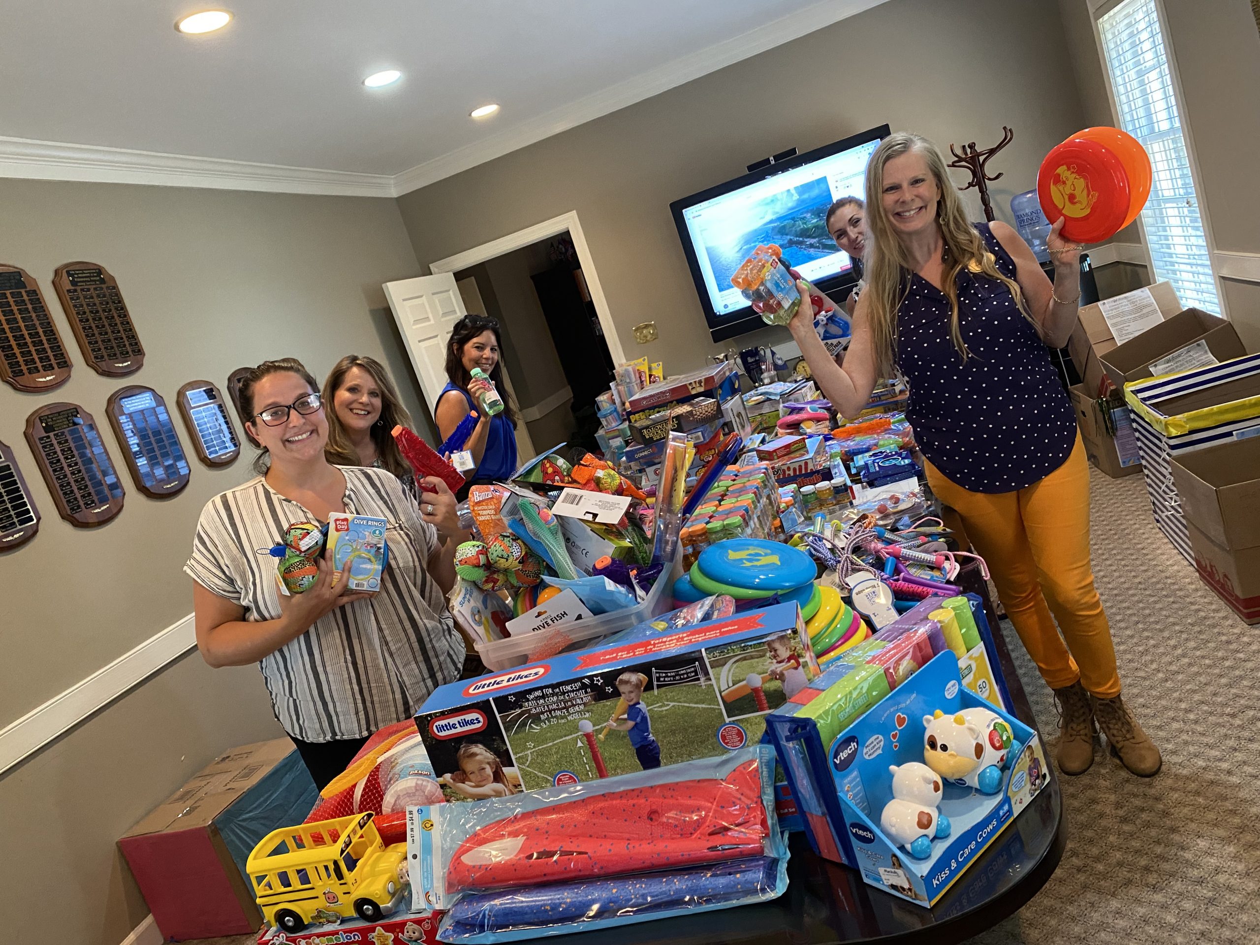 Williamsburg REALTORS donate toys for kids